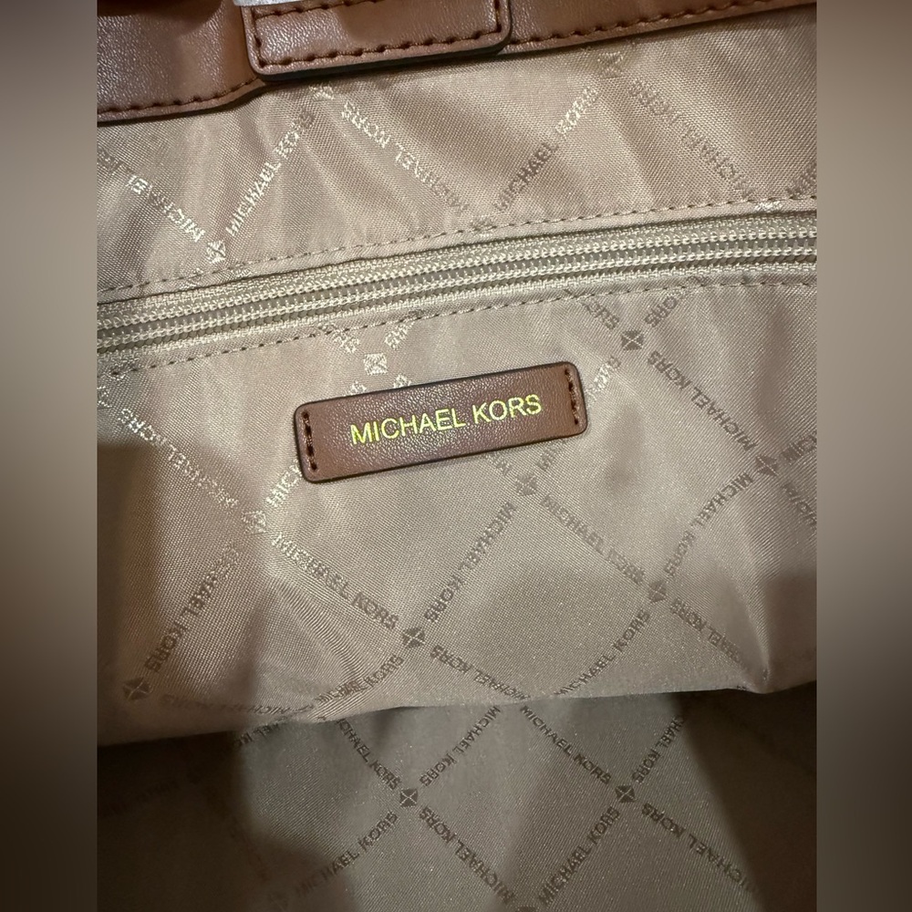 Michael Kors Savannah Large Saffiano Leather Tote NWT - Picture 7 of 11